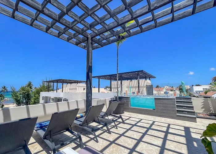 3 Level Penthousehot Tubocean Viewwalkable Shop